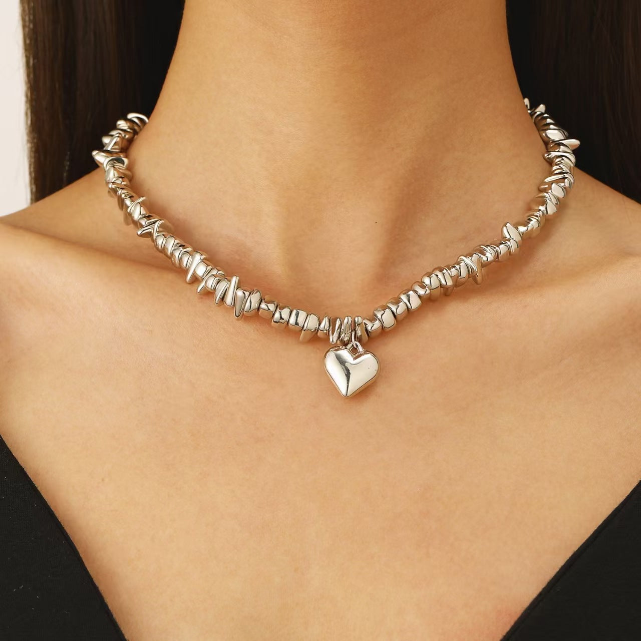 Wholesale Silver Geometric Heart Pendant Necklace